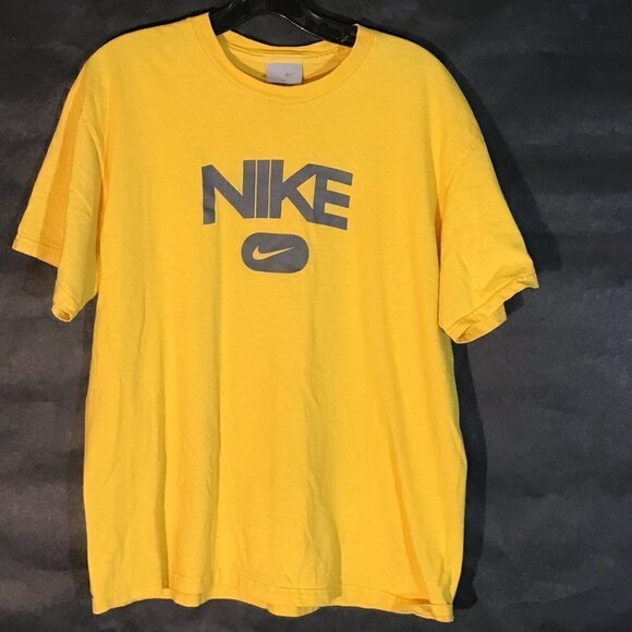 NIKE Yellow Activewear Athletic Sports Tee Short Sleeve T Shirt Large - Picture 2 of 6